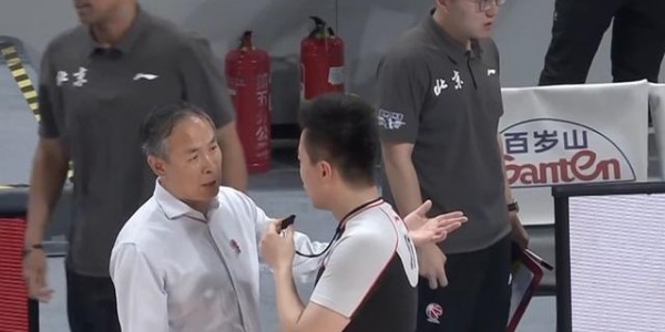 kaiyun-许利民：周琦篮板和防守队内无可替代 希望保持健康冲冠发挥作用